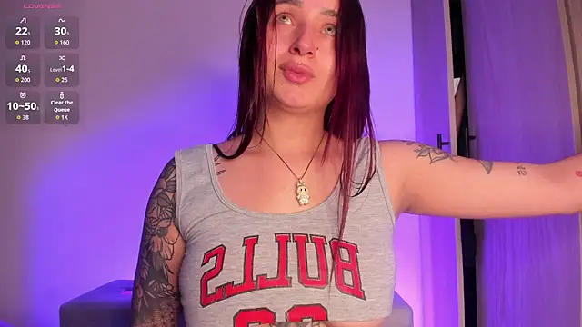 Snapshot of scarlett_Collinss chatting on 12/18/25, 04:51 scarlett Collinss online show from 12/18/25, 04:51