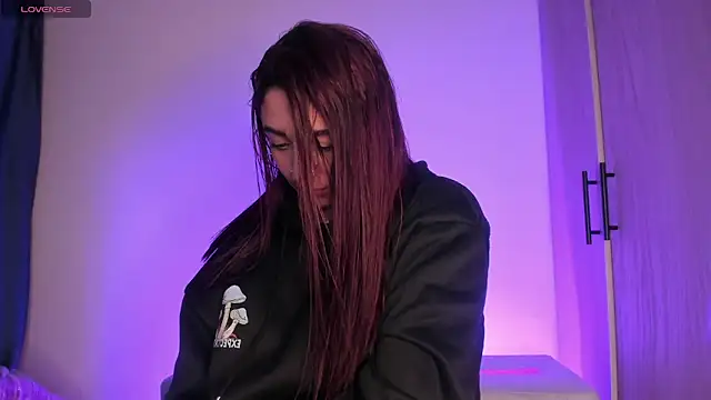 Snapshot of scarlett_Collinss chatting on 12/23/25, 05:16 scarlett Collinss online show from 12/23/25, 05:16