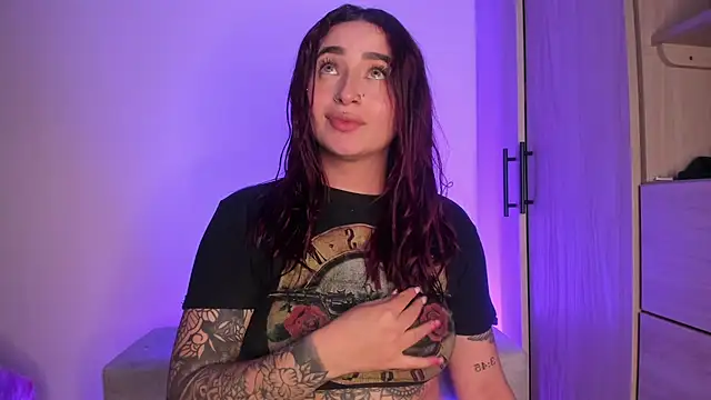 Snapshot of scarlett_Collinss chatting on 02/10/26, 05:22 scarlett Collinss online show from 02/10/26, 05:22