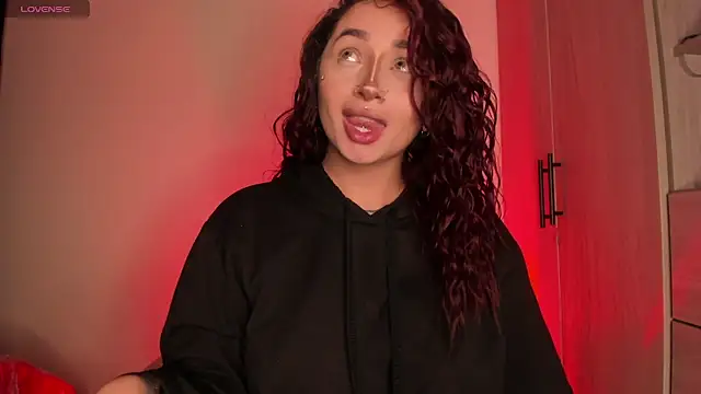 Snapshot of scarlett_Collinss chatting on 02/20/26, 04:53 scarlett Collinss online show from 02/20/26, 04:53