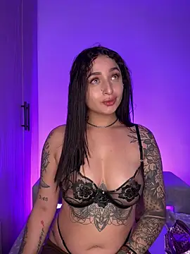 Snapshot of scarlett_Collinss chatting on 03/18/26, 12:03 scarlett Collinss online show from 03/18/26, 12:03