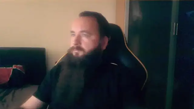 Snapshot of LondonMan1988 chatting on 10/07/25, 07:27 LondonMan1988 online show from 10/07/25, 07:27