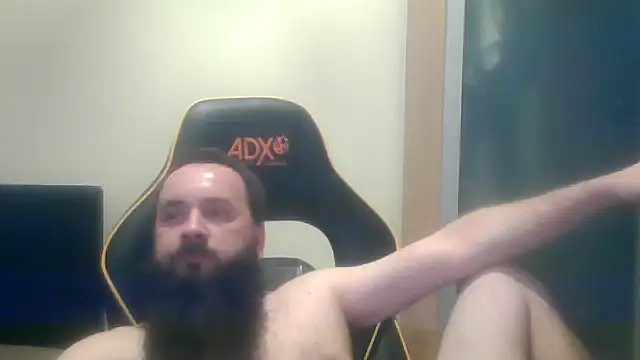 Snapshot of LondonMan1988 chatting on 10/10/25, 08:52 LondonMan1988 online show from 10/10/25, 08:52