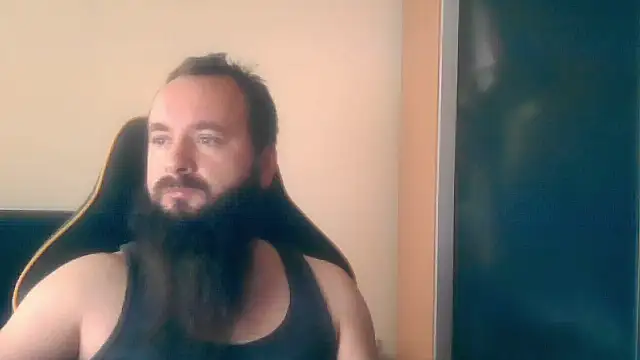 Snapshot of LondonMan1988 chatting on 10/23/25, 08:13 LondonMan1988 online show from 10/23/25, 08:13