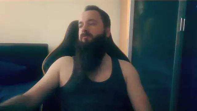 Snapshot of LondonMan1988 chatting on 10/24/25, 07:27 LondonMan1988 online show from 10/24/25, 07:27