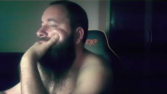 Snapshot of LondonMan1988 chatting on 11/22/25, 08:13 LondonMan1988 online show from 11/22/25, 08:13