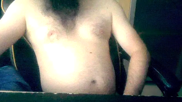 Snapshot of LondonMan1988 chatting on 04/30/26, 05:36 LondonMan1988 online show from 04/30/26, 05:36