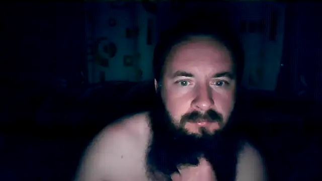 Snapshot of LondonMan1988 chatting on 06/10/26, 10:52 LondonMan1988 online show from 06/10/26, 10:52