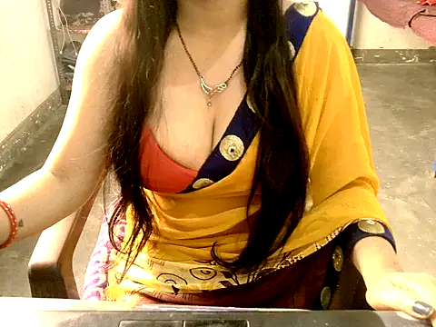 RIYA SOOD online show from 10/22/25, 07:19