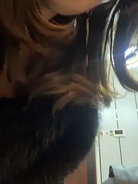 anna yngs online show from 12/04/25, 02:04