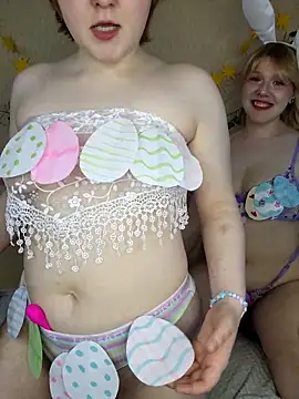 Snapshot of xrixsyx_and_ricky chatting on 04/05/26, 02:14 xrixsyx and ricky online show from 04/05/26, 02:14