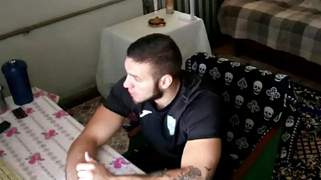 Snapshot of Jordan1Dior chatting on 09/15/25, 06:13 Jordan1Dior online show from 09/15/25, 06:13