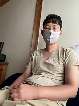 tom19899q online show from 09/17/25, 07:21