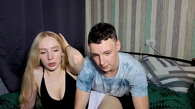 Snapshot of Emily0303 chatting on 09/16/25, 02:51 Emily0303 online show from 09/16/25, 02:51