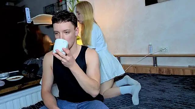 Snapshot of Emily0303 chatting on 10/13/25, 06:52 Emily0303 online show from 10/13/25, 06:52