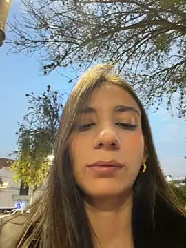Snapshot of -juicy_ chatting on 03/04/26, 11:22 -juicy online show from 03/04/26, 11:22