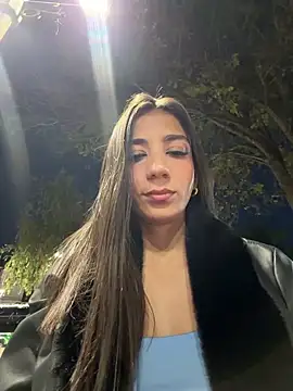 Snapshot of -juicy_ chatting on 03/09/26, 11:31 -juicy online show from 03/09/26, 11:31