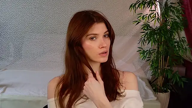 Angell Wild online show from 10/21/25, 01:34