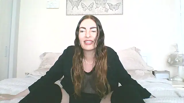 Snapshot of EllaKent chatting on 04/25/26, 02:03 EllaKent online show from 04/25/26, 02:03