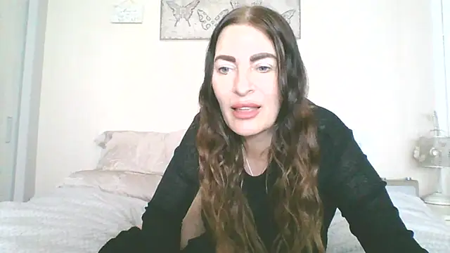 Snapshot of EllaKent chatting on 05/19/26, 02:34 EllaKent online show from 05/19/26, 02:34
