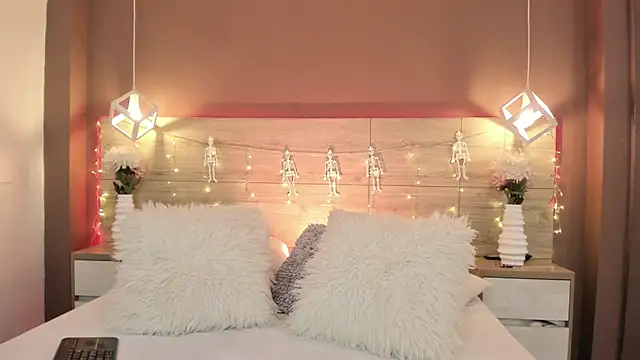 Snapshot of aa_lunit chatting on 10/21/25, 01:12 aa lunit online show from 10/21/25, 01:12