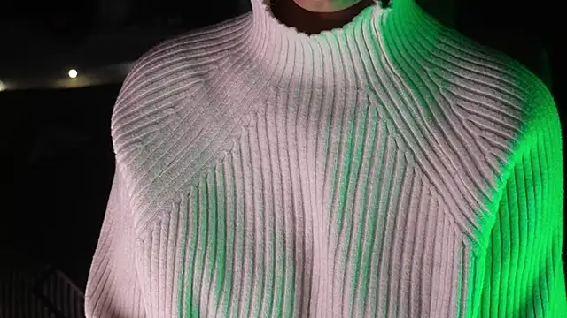 NidhiChandra online show from 12/20/25, 10:00