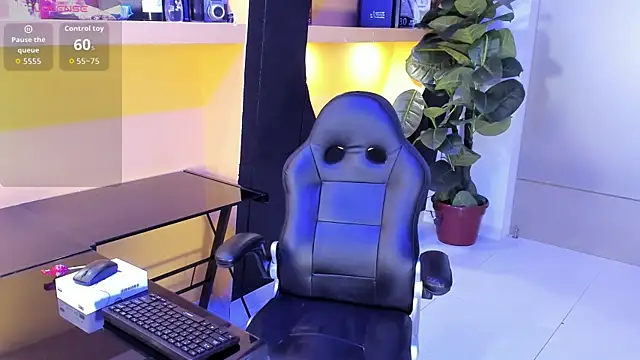 Bela Jones online show from 09/28/25, 03:34