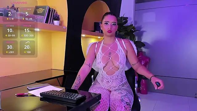 Bela Jones online show from 11/09/25, 04:11