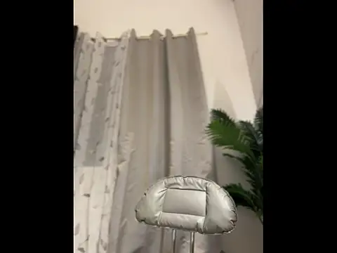 Snapshot of Sugarcandyyy chatting on 04/08/26, 05:24 Sugarcandyyy online show from 04/08/26, 05:24