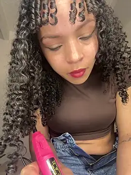 Yasmin777  online show from 04/18/26, 12:14