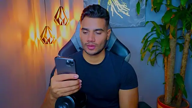 AndresR3 online show from 10/05/25, 08:12