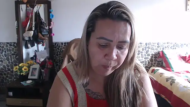 Miilu74 online show from 12/14/25, 09:19