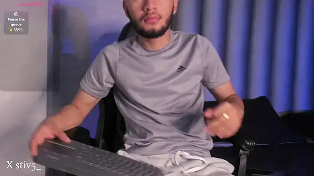 Stiven 01 online show from 10/10/25, 02:05