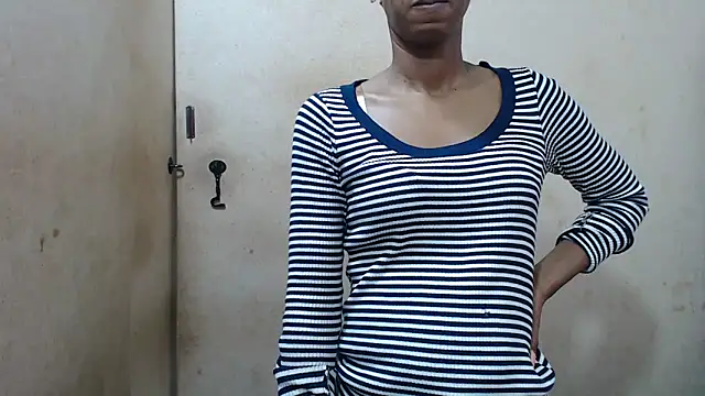 SweetSlender01 online show from 09/28/25, 10:09