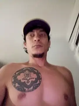 Snapshot of Alejobig27 chatting on 11/26/25, 06:03 Alejobig27 online show from 11/26/25, 06:03