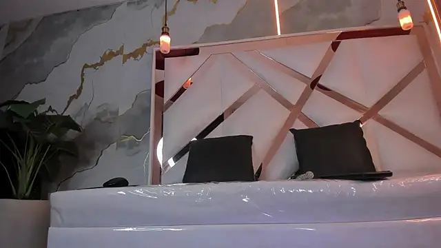 Snapshot of Anxelica_Macondo_ chatting on 10/28/25, 01:58 Anxelica Macondo  online show from 10/28/25, 01:58