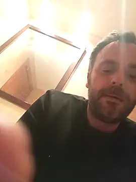 Snapshot of manchego85 chatting on 03/27/26, 01:33 manchego85 online show from 03/27/26, 01:33