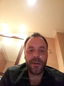 Snapshot of manchego85 chatting on 04/16/26, 11:40 manchego85 online show from 04/16/26, 11:40