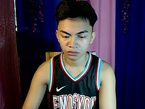 urguy marco online show from 09/29/25, 01:11