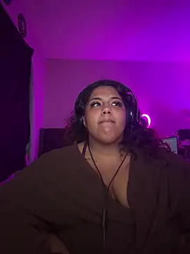 Snapshot of 1n0nlythroat chatting on 11/02/25, 09:00 1n0nlythroat online show from 11/02/25, 09:00