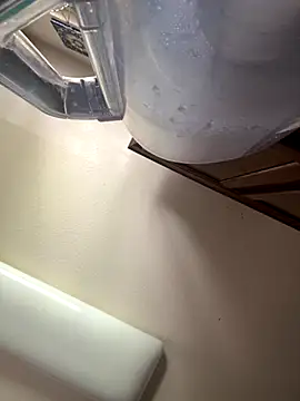 Snapshot of 1n0nlythroat chatting on 11/07/25, 08:09 1n0nlythroat online show from 11/07/25, 08:09