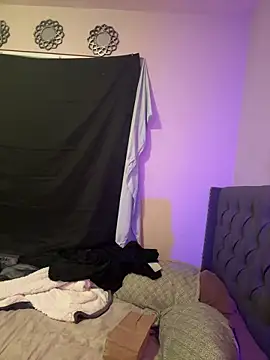 Snapshot of 1n0nlythroat chatting on 11/29/25, 09:12 1n0nlythroat online show from 11/29/25, 09:12