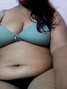 Snapshot of USER-MAYA chatting on 04/10/26, 11:42 USER-MAYA online show from 04/10/26, 11:42