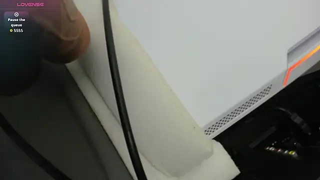 Snapshot of blue_wxw chatting on 11/15/25, 09:17 blue wxw online show from 11/15/25, 09:17