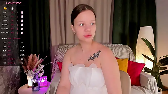 Snapshot of marydreams_ chatting on 06/08/26, 02:23 marydreams online show from 06/08/26, 02:23