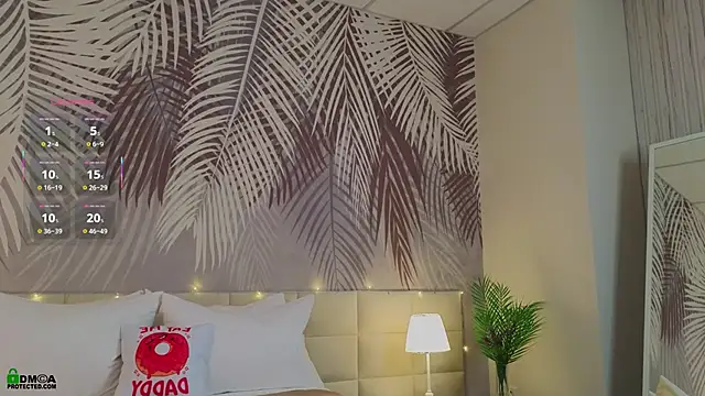 Snapshot of LolaPrise chatting on 11/18/25, 01:33 LolaPrise online show from 11/18/25, 01:33