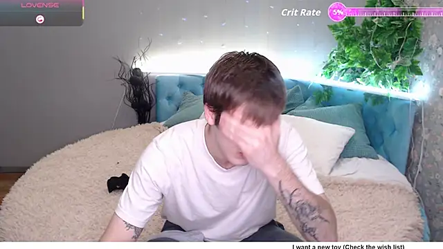 Snapshot of KiskaKurt chatting on 09/24/25, 08:12 KiskaKurt online show from 09/24/25, 08:12