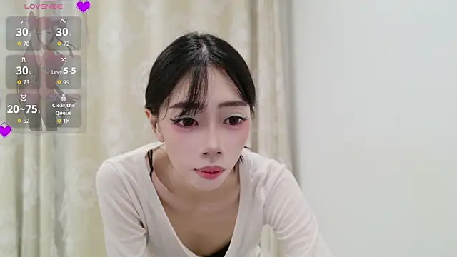 Snapshot of tuantuanle chatting on 07/08/26, 05:06 tuantuanle online show from 07/08/26, 05:06