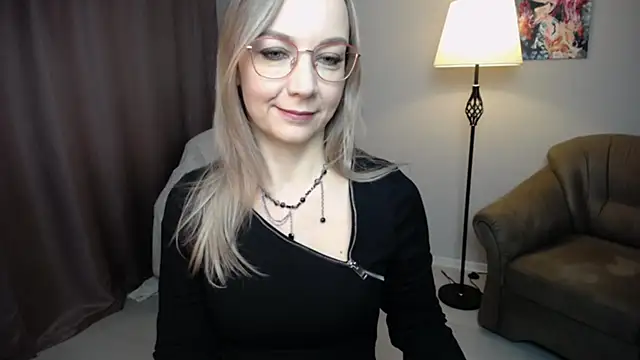 Ava Elior online show from 10/18/25, 09:32