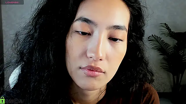 Snapshot of FlirtyAura chatting on 11/20/25, 02:56 FlirtyAura online show from 11/20/25, 02:56